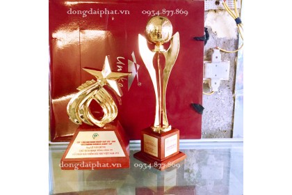 Đúc cúp bằng đồng uy tín HCM